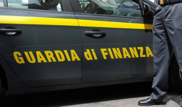 Contrabbando di carburante: sequestrate a Pomezia e Ardea tre autocisterne