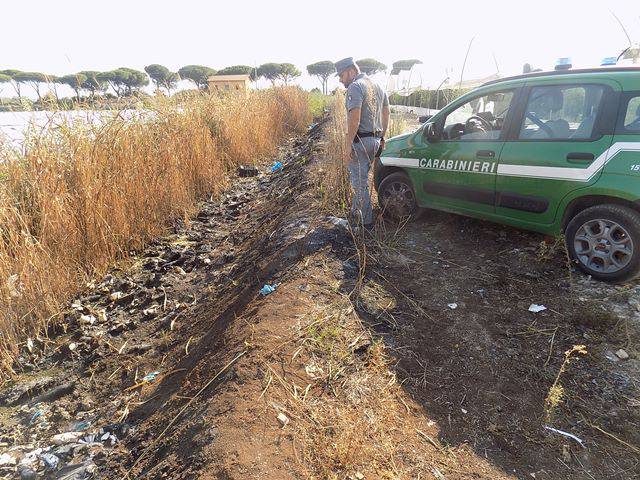 #Terracina, bruciava rifiuti pericolosi prodotti dalla sua azienda, denunciato imprenditore agricolo
