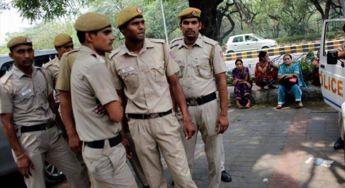 Orrore senza fine in #India, stuprata una bimba di 10 anni, bruciata viva 27enne che si negava