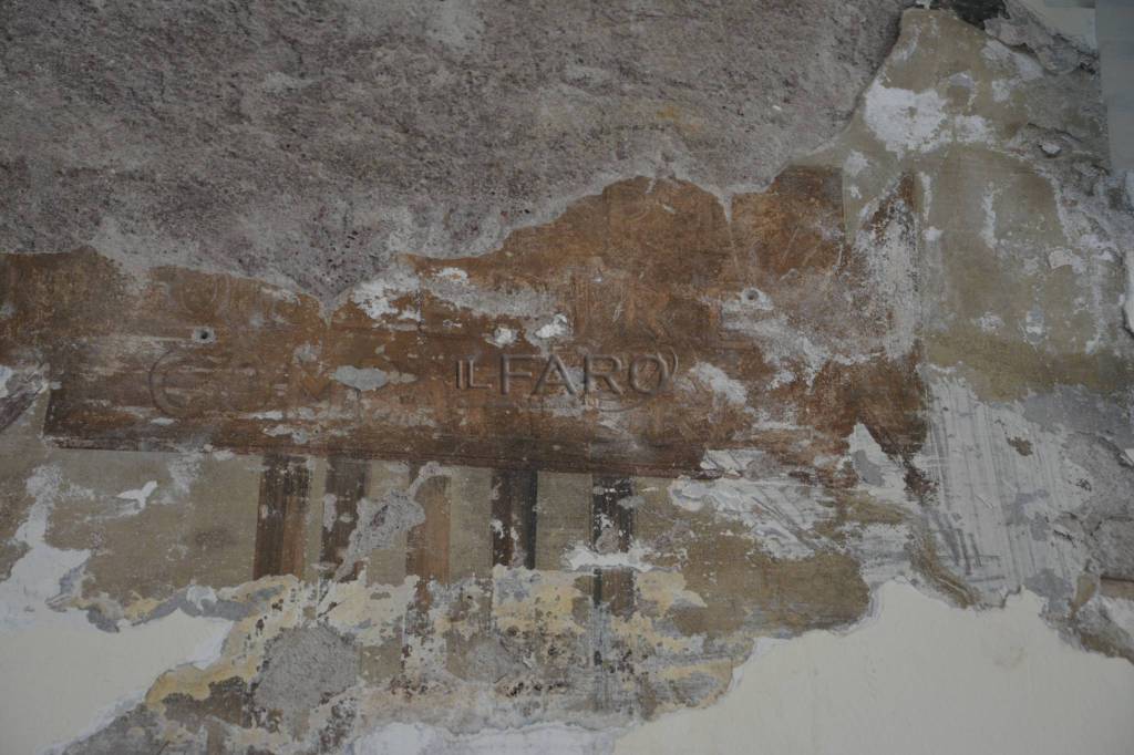 #Pomezia, ritrovato un frammento di affresco risalente all’epoca di fondazione della Città