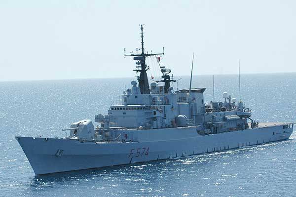 fregata lanciamissili Aliseo marina militare