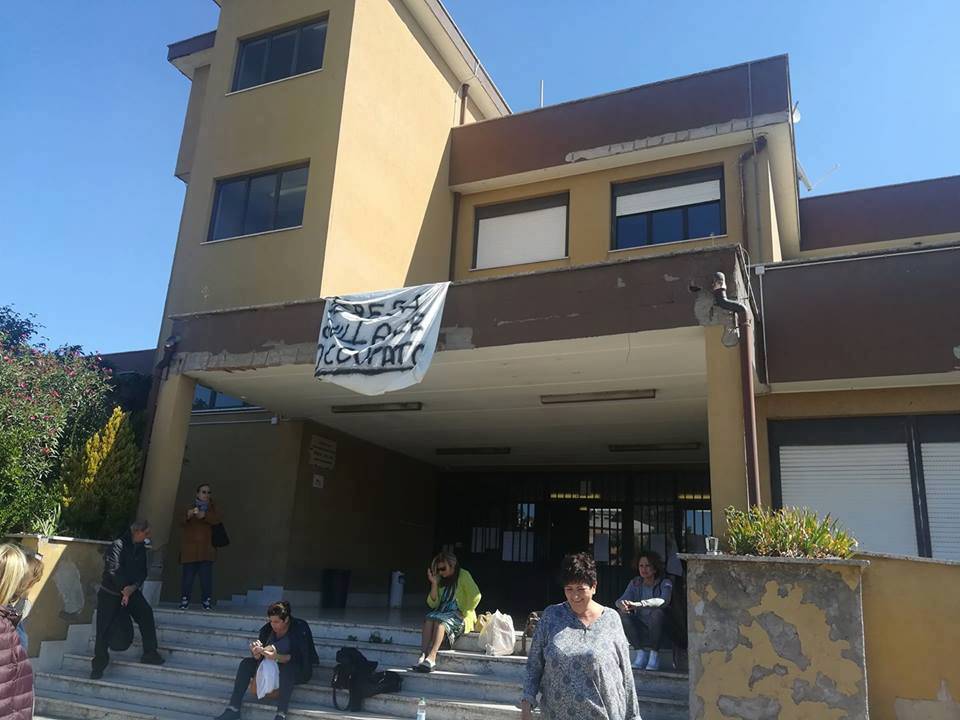 #Roma, gli allievi del CFP Teresa Gullace di Roma Capitale occupano l’Istituto scolastico per protesta contro il protrarsi dell’inizio delle lezioni