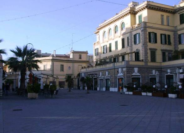 Sgombero ex Colonia Vittorio Emanuele a Ostia, Casapound scende in piazza
