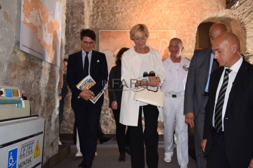 #Civitavecchia, il ministro Pinotti e l’ammiraglio Girardelli alla mostra ‘Traiano Optimus Princeps, i porti dell’imperatore’