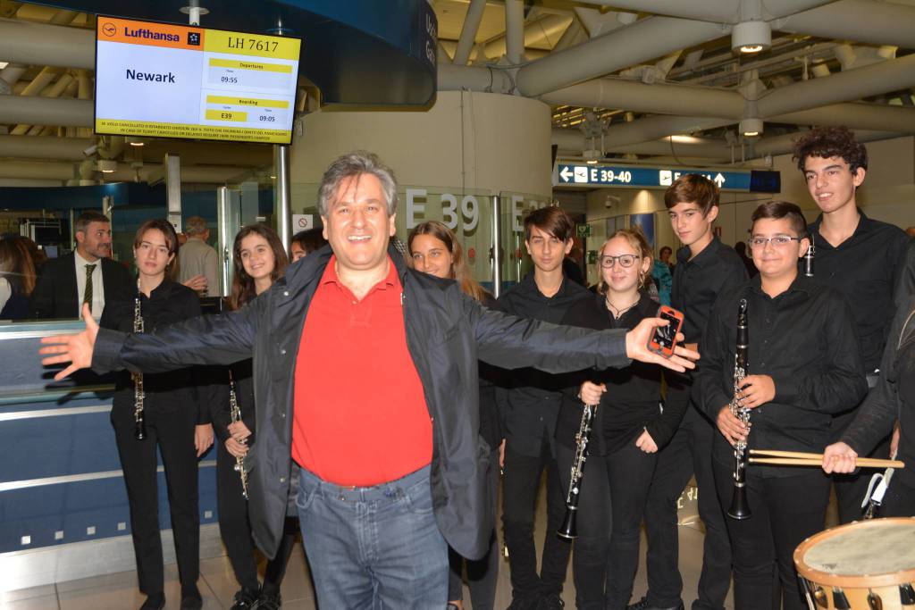 #Aeroporto, esibizione a sorpresa della Juniorchestra di S. Cecilia