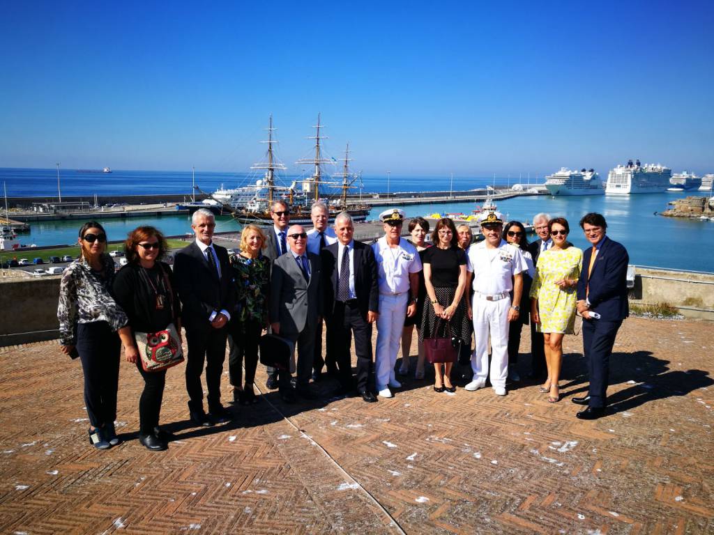 #Civitavecchia, la delegazione del tribunale di Laval in visita al porto di Traiano