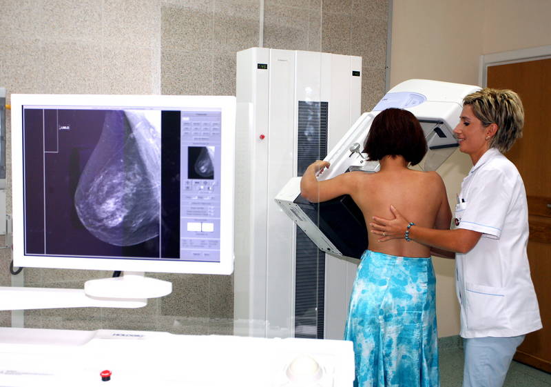 Mammografia “potenziata” con mezzo di contrasto: può individuare tumori al seno quasi quanto la risonanza magnetica