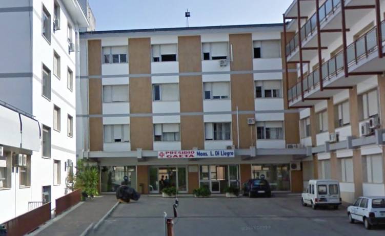 Minturno e Formia, studenti convocati in blocco al drive-in dell’ospedale di Gaeta