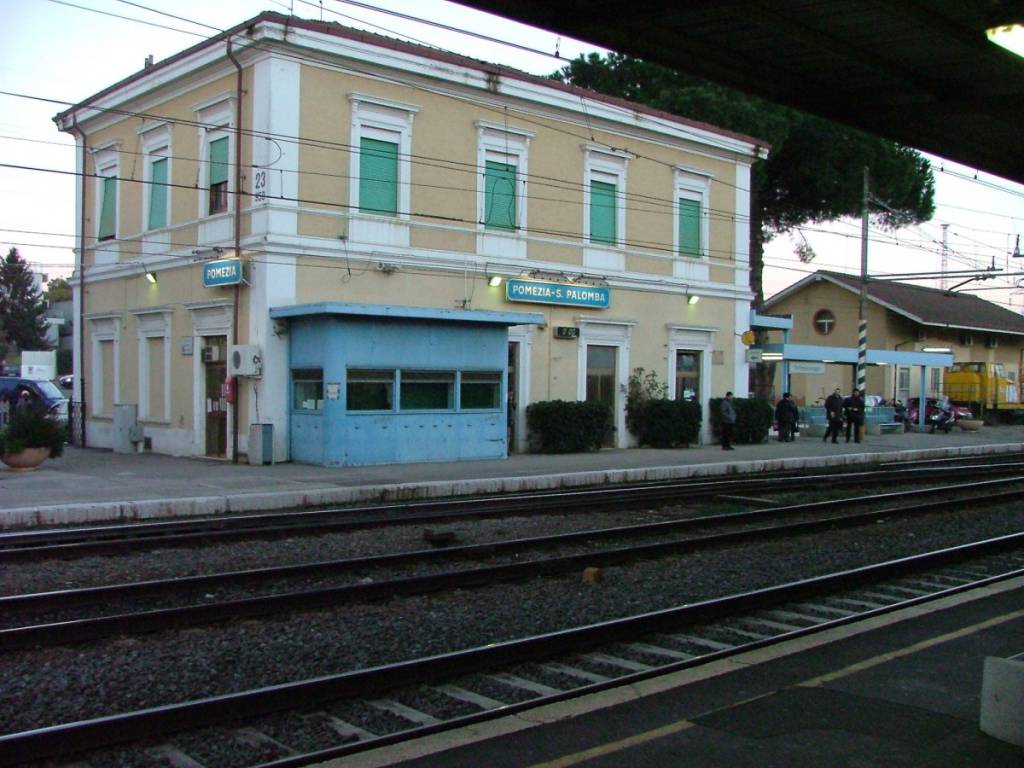 #Pomezia Santori, ‘La stazione di Santa Palomba è in totale abbandono’