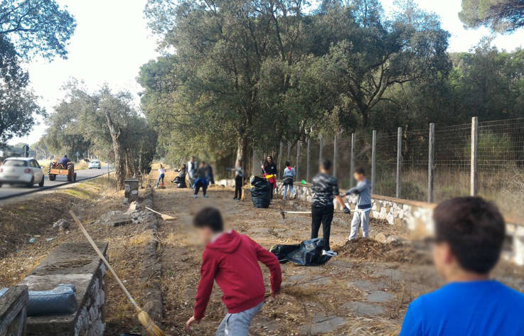 #Anzio e #Nettuno, gli alunni impegnati nella pulizia della strada romana