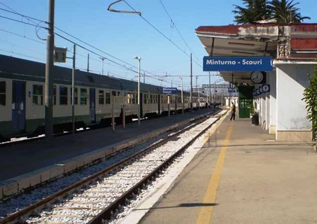 Cadavere sui binari tra Minturno e Formia: traffico ferroviario bloccato