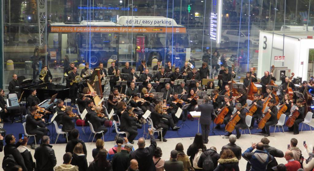 Harry Potter all’aeroporto di Fiumicino, il cine-concerto per i passeggeri di tutto il mondo