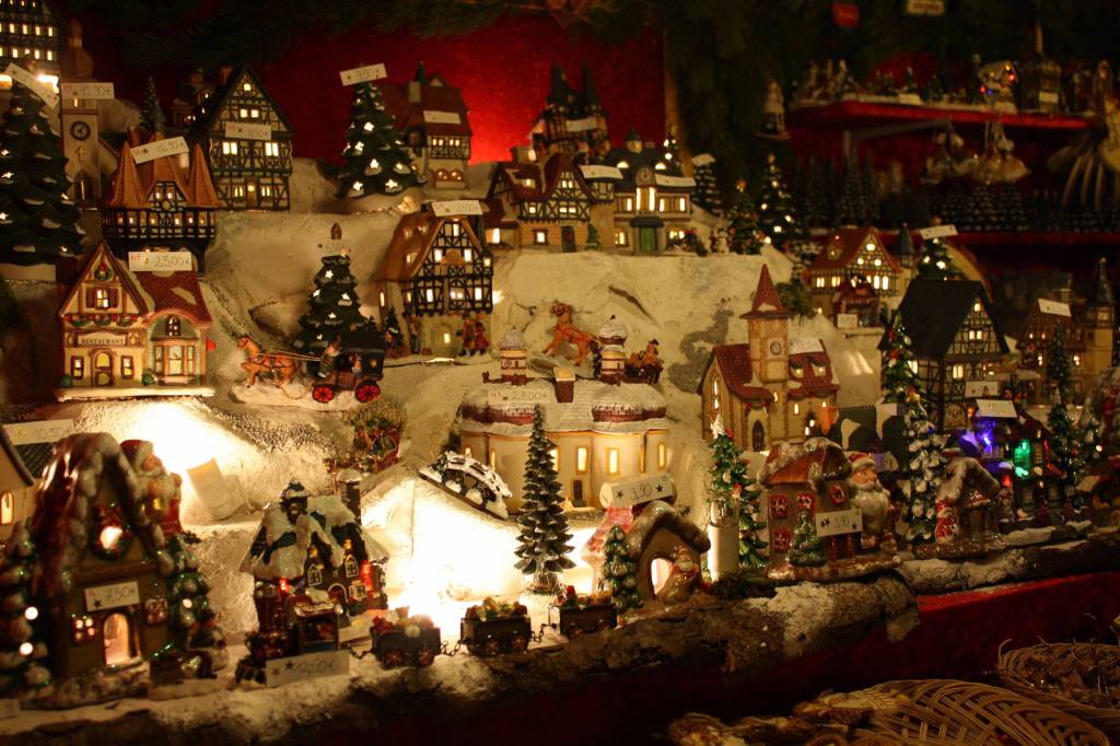 Natale Etrusco, a Cerveteri stand di artigianato e spettacoli circensi
