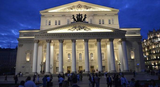 Evacuato a Mosca il teatro Bolshoi per un’allerta bomba