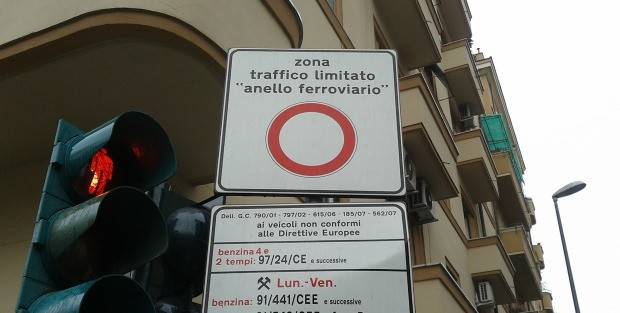 #Roma, dal 20 novembre nella ztl ‘Anello Ferroviario’ stop ad autoveicoli a benzina Euro 2