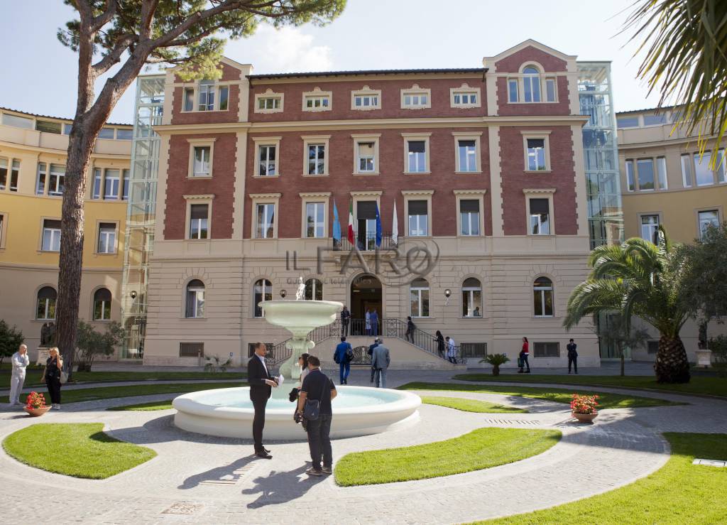 Patologie urologiche: all’Ospedale San Carlo di Nancy la tecnologia all’avanguardia del robot da Vinci