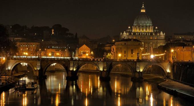 Siti storici illuminati a Roma, Raggi ‘Luce per il Palatino dopo 13 anni’