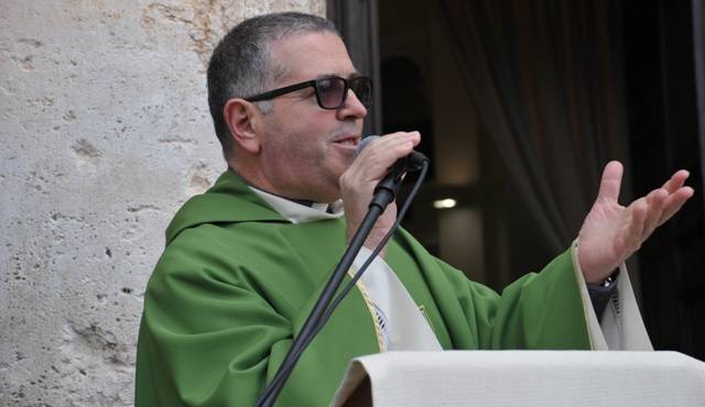 Messe sospese fino al 3 aprile, la lettera dell’arcivescovo di Gaeta