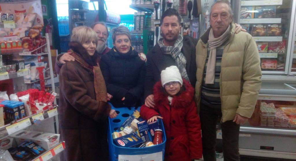 'Natale solidale' S. Marinella raccolta cibo e giochi famiglie in stato di necessità