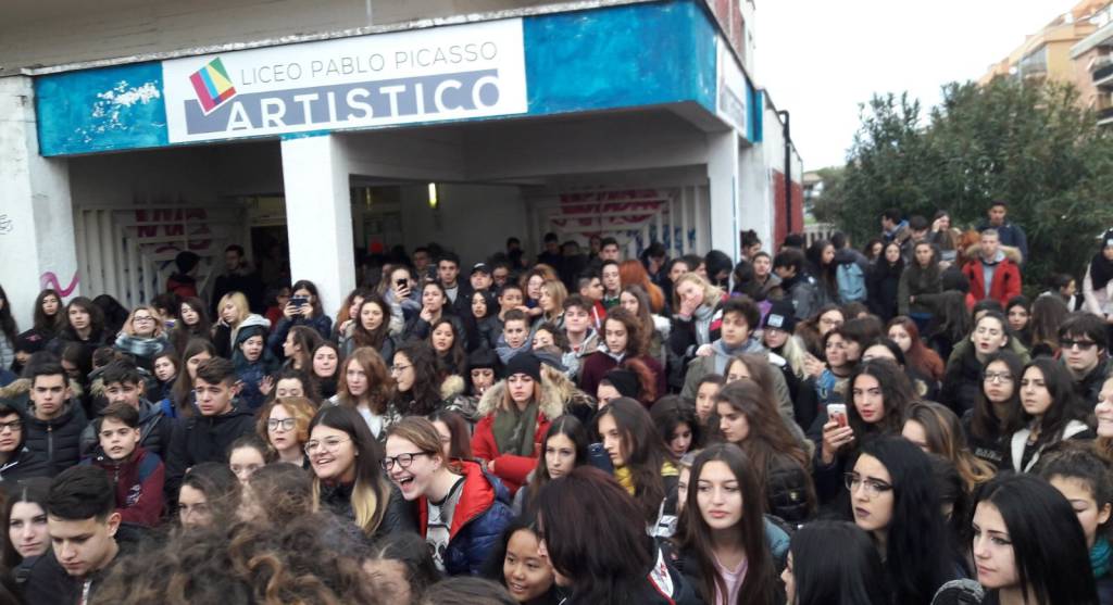 protesta studenti liceo Picasso con Blocco studentesco