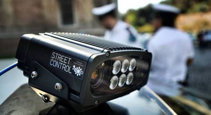 Street control a Gaeta, raggi infrarossi per scoprire chi non paga bollo e assicurazione