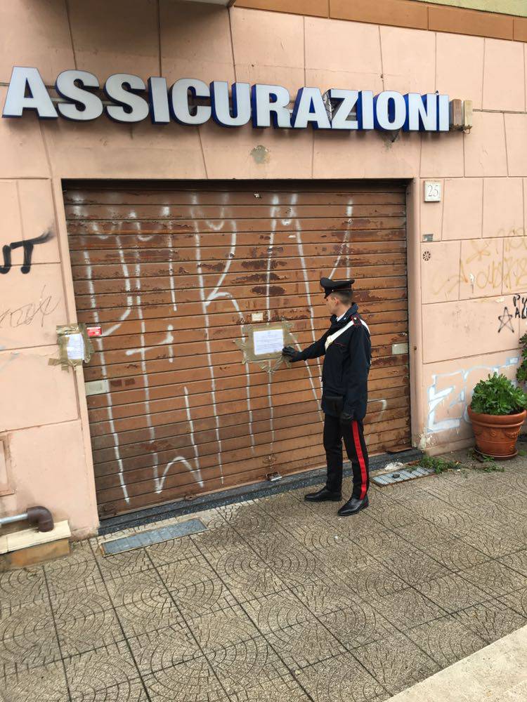 Truffa a Roma, vendevano assicurazioni false, i Carabinieri chiudono l’attività