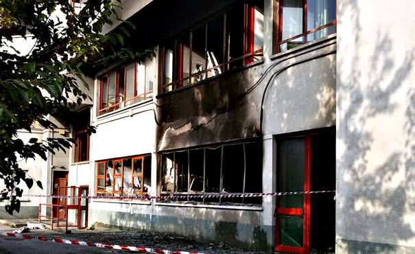 Civitavecchia, dopo l’incendio alla scuola Don Milani riprendono le lezioni per gli studenti