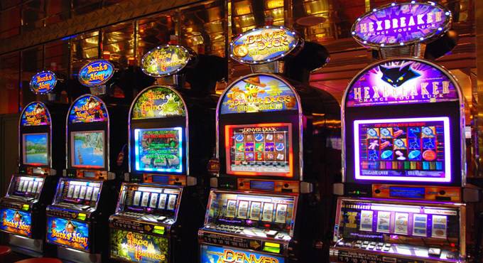 Sala giochi “stupefacente” a Civitavecchia: hashish nelle slot machine
