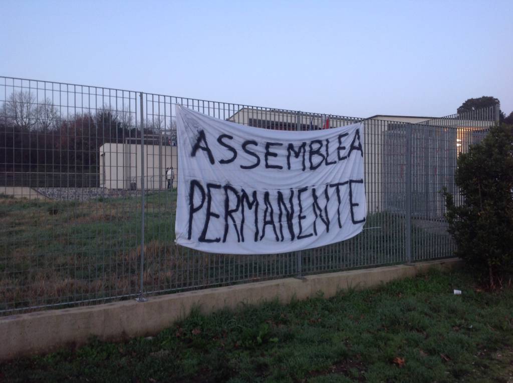 Ardea, Flash mob e fiaccolata per tenere alta l’attenzione sul caso Aec