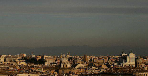 Roma nello smog, domani blocco dei veicoli più inquinanti