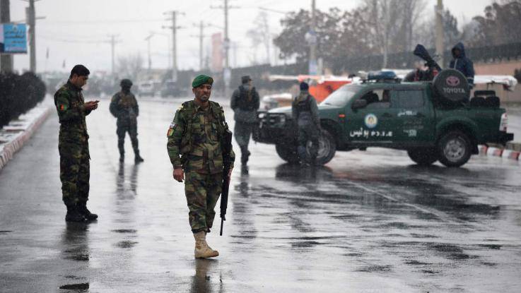 Terzo attacco armato in otto giorni a Kabul, 9 vittime all’Accademia Militare