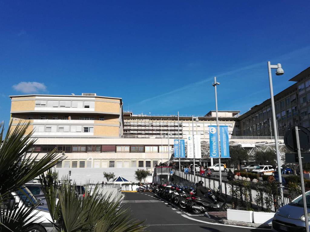 Policlinico Gemelli, presentato il ‘Libro Bianco’, strumento multimediale a servizio dei pazienti