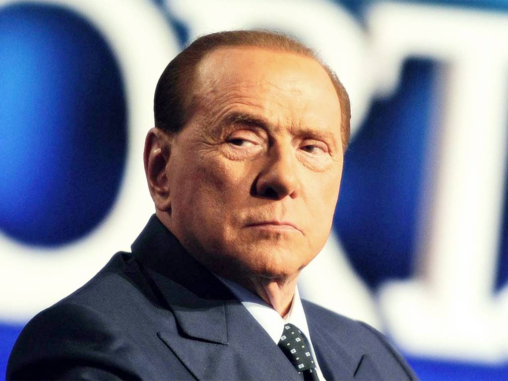 Il ritorno di Berlusconi al Senato: “Con me finita la guerra fredda. Io uomo di pace”