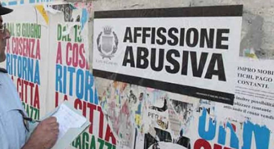 Affissioni abusive a Ladispoli, Pd si appella al Sindaco ‘svolga la sua funzione di garante’