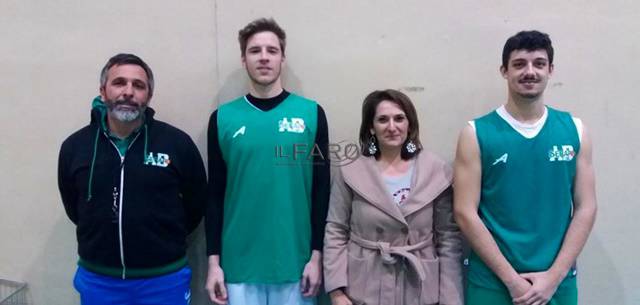 Il Basket Serapo 85′ si rinforza, arrivano Simone Lucarelli e Alex Varga