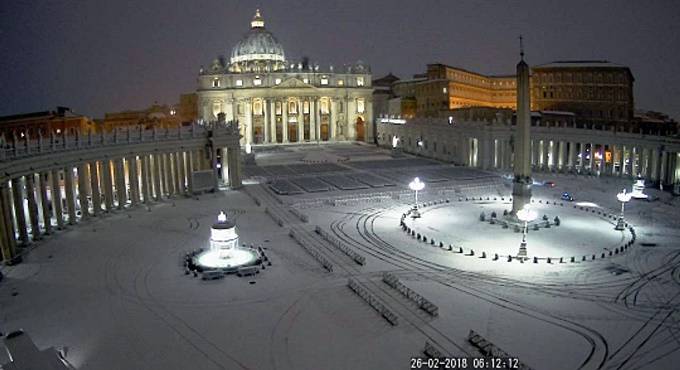 La neve ricopre il Lazio, arriva Burian, Roma e litorale imbiancati