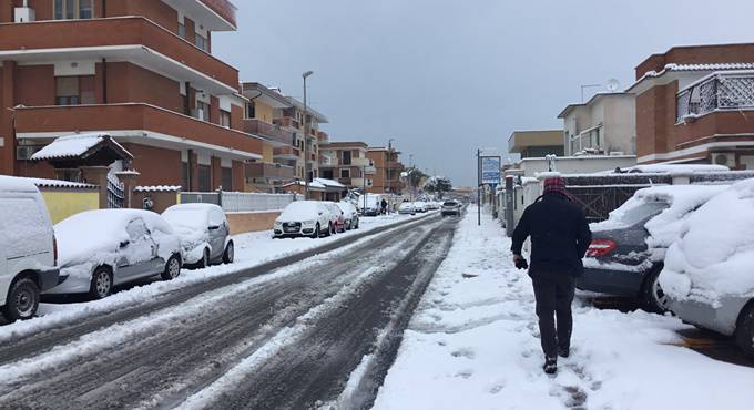 SCARICA LA APP DEL FARO E MANDA LE TUE FOTO DELLE NEVE