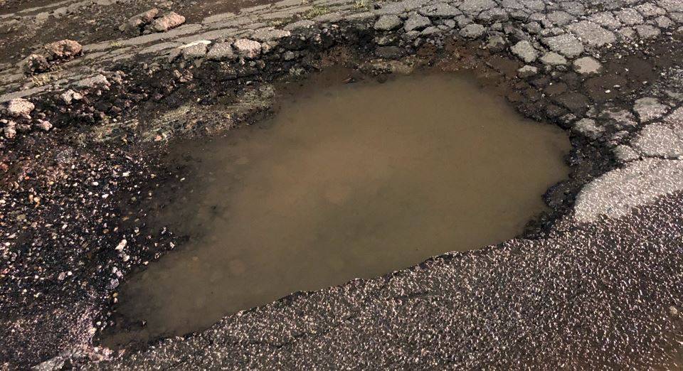 Buche a Ostia antica, i cittadini lamentano ‘situazione intollerabile a Saline’