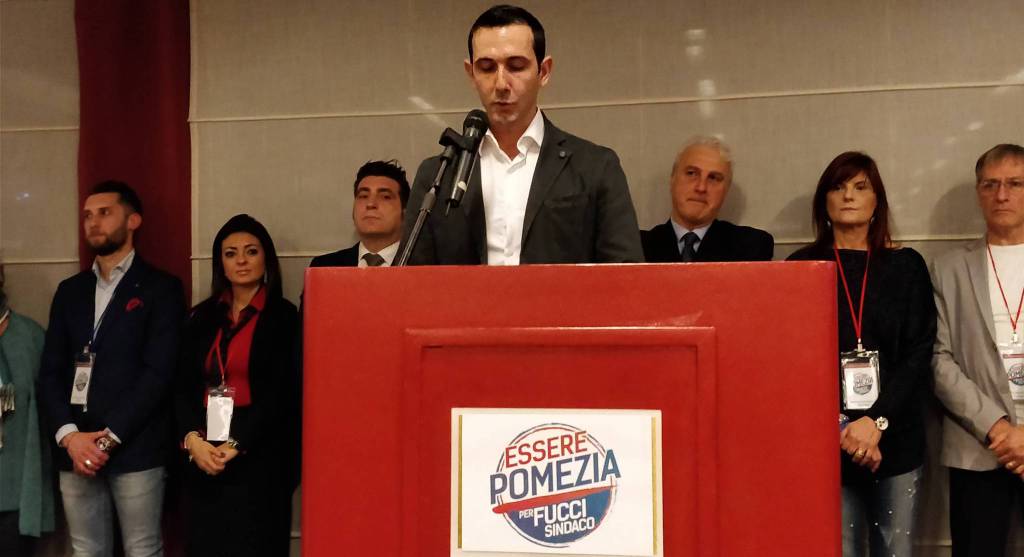 Pomezia, i Consiglieri comunali si dimettono, il Sindaco presenta i nuovi candidati
