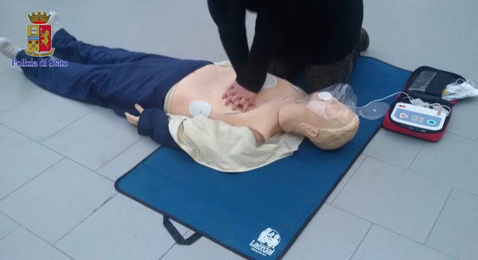 Civitavecchia, la Polizia di Stato ‘studia’ l’uso del defibrillatore