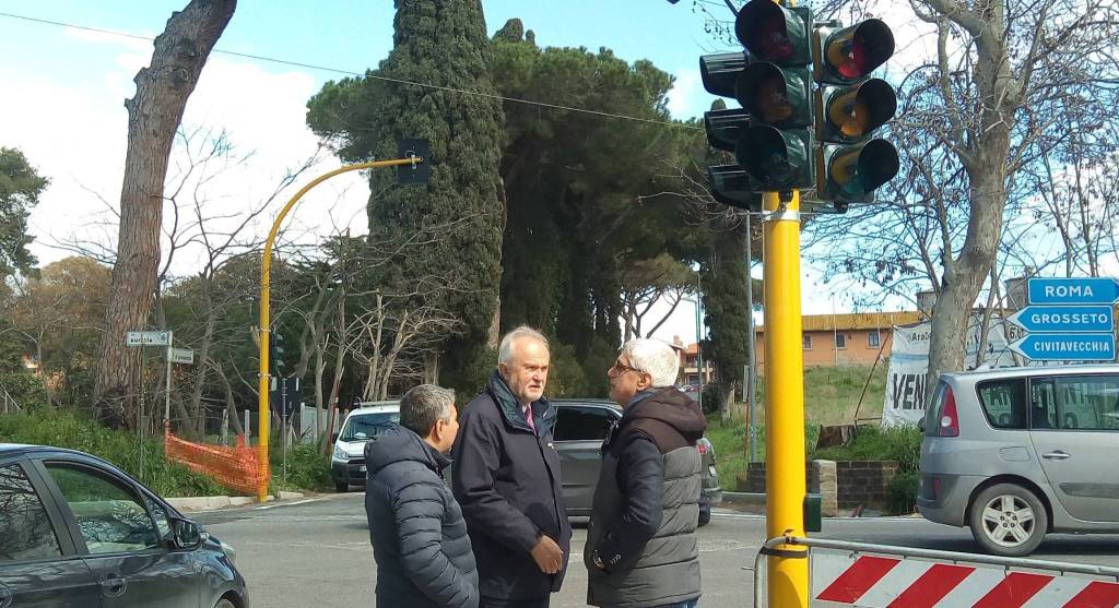 Nuova viabilità a Fiumicino, si accendono i semafori intelligenti a Granaretto