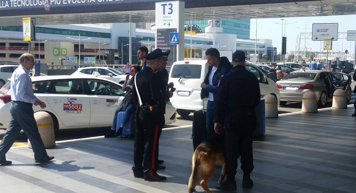 All’aeroporto di Fiumicino si intensificano i controlli dei carabinieri, due denunce