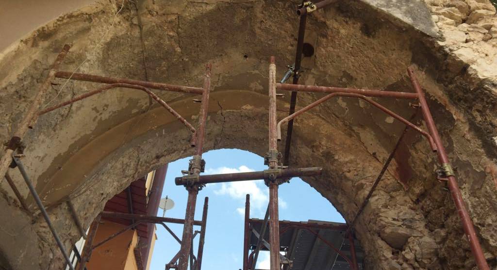 Gaeta, proseguono veloci le operazioni di restauro della Porta Domnica