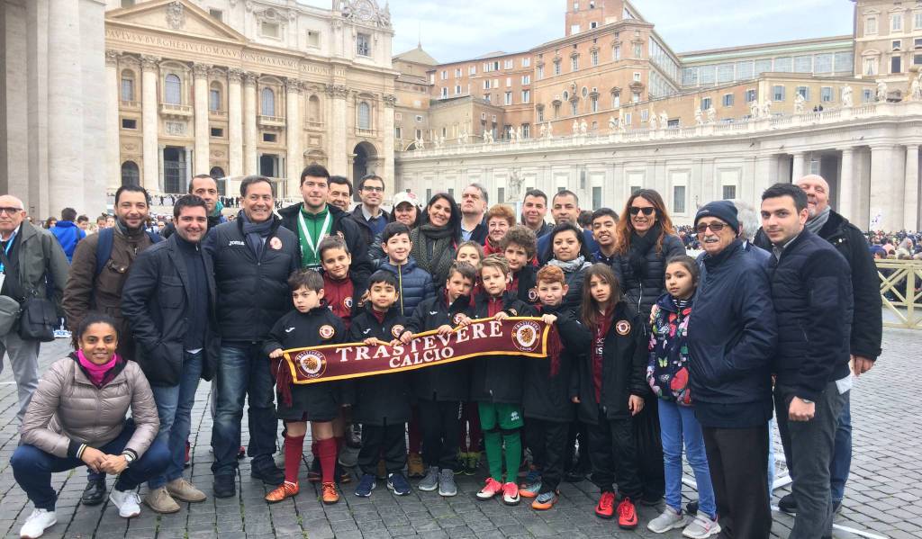 Il Trastevere Calcio all’udienza generale di Papa Francesco, Betturri, ‘Un onore collaborare con la Lega Pro, il calcio deve essere aperto a tutti’