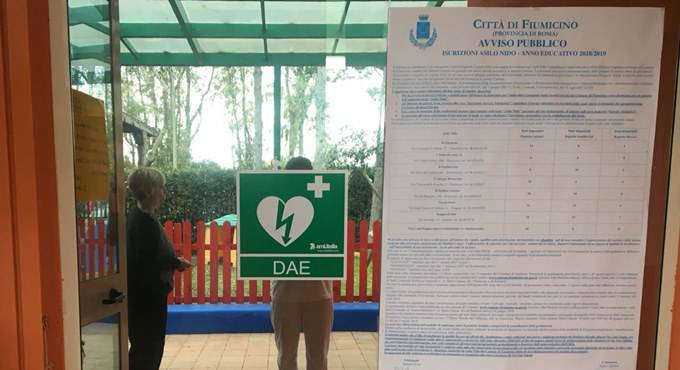 Fiumicino, un defibrillatore all'Asilo nido comunale L’Isola che non c’è a Maccarese