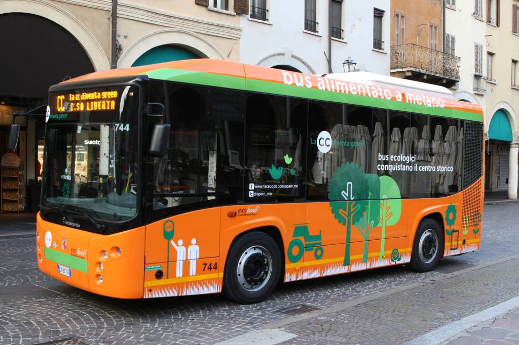 Nuovi autobus a metano in arrivo a Civitavecchia