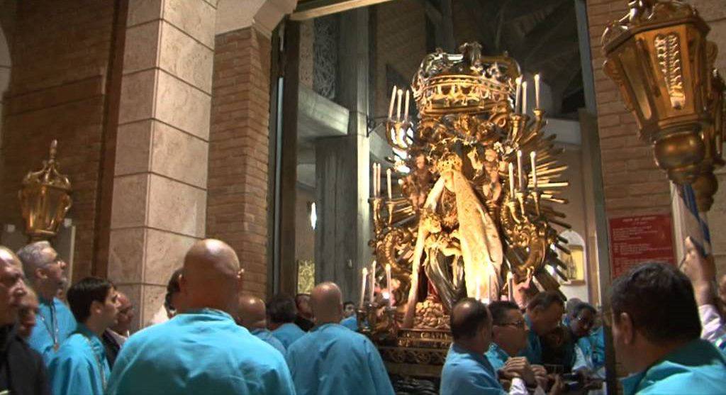 Festa patronale a Nettuno, il 10 maggio sui balconi candele accese per omaggiare la Madonna