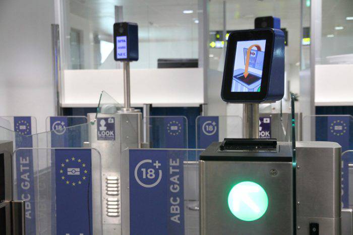 E-gate per i passeggeri americani, AdR ‘Fiumicino il primo scalo in Italia’