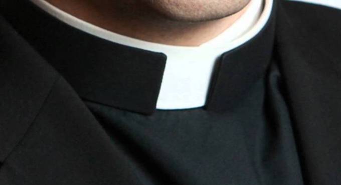 Abusi sessuali sui minori: in manette un prete della diocesi di Milano