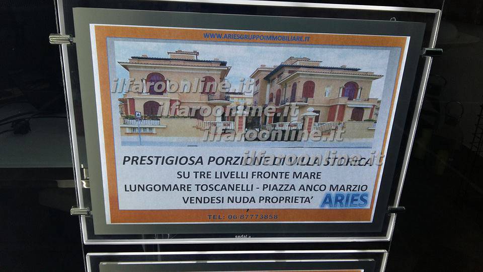 Piazza Anco Marzio, in vendita un pezzo di storia di Ostia